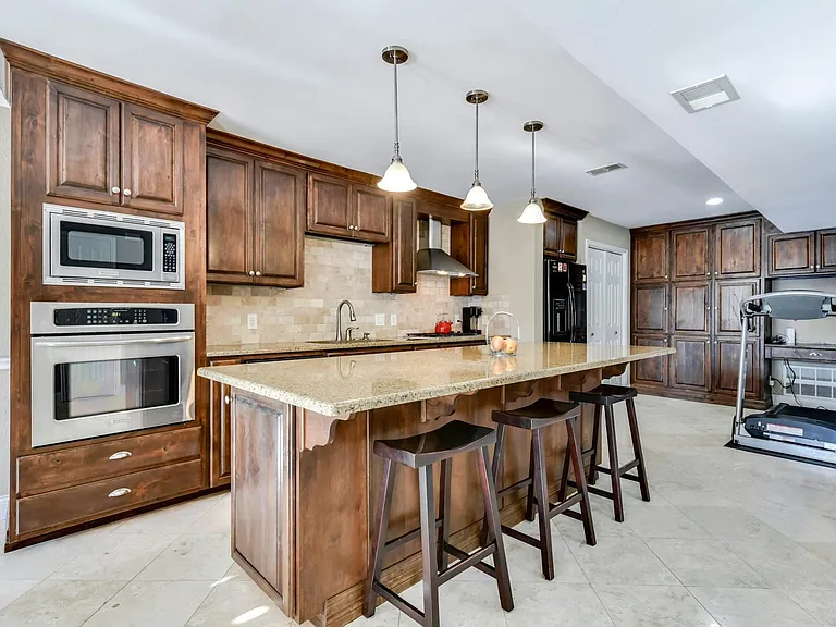 8911 Mount Bartlett Dr — Photo 3