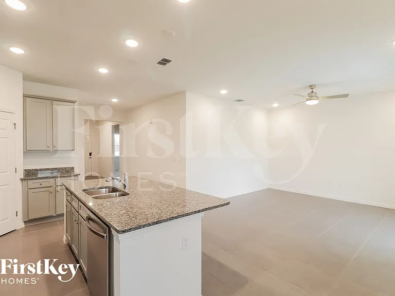 117 Windsor Reserve Dr — Photo 5
