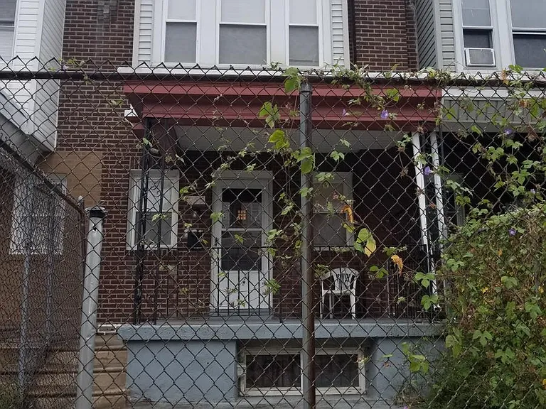255 E Albanus St — Photo 1