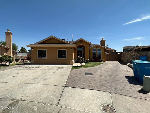 2nd image of 436 Valle Liso Ln