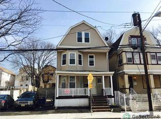 868 S 18th St #2, Newark, NJ