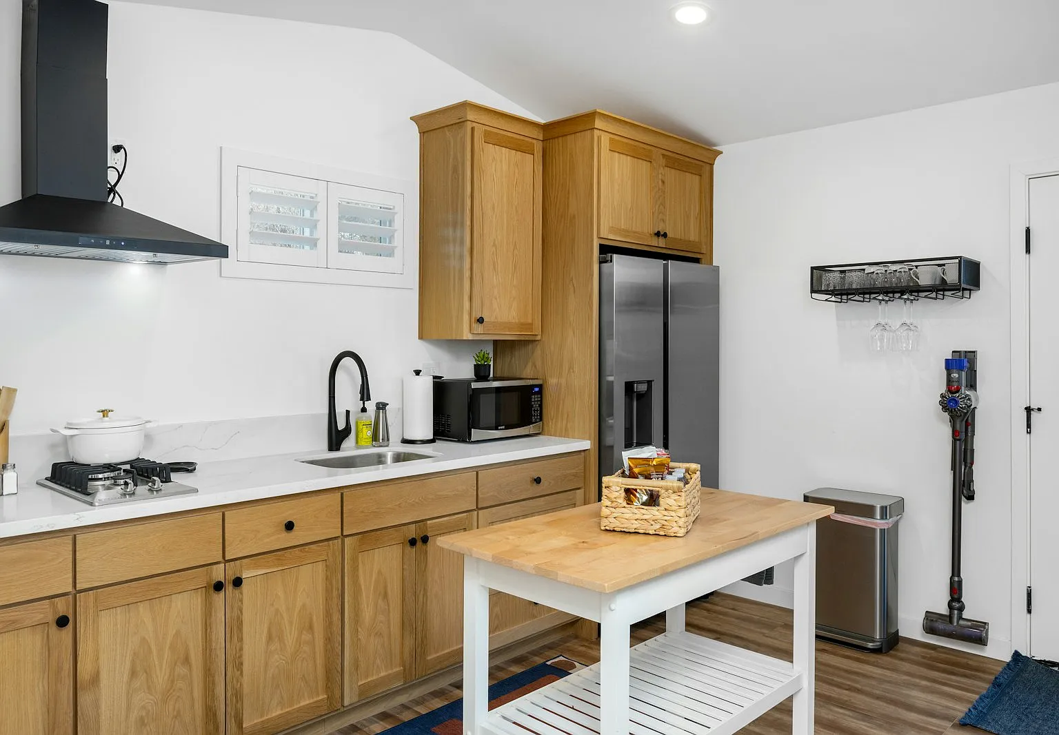 663 S Tulip Street, Unit 1 — Photo 3