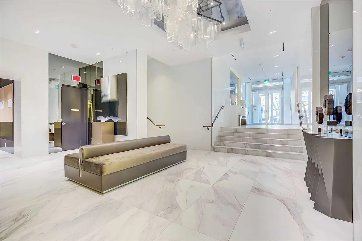 Building Photo - 6 Parkwood Ave #409