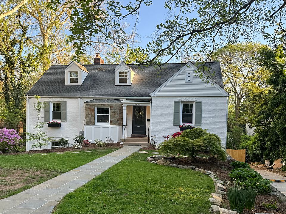 Welcome Home! Cozy renovated cottage nestled in sought after Glen Echo Heights!