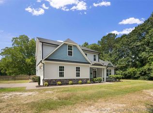 7487 Glen Raven Dr, Fayetteville, NC 28306