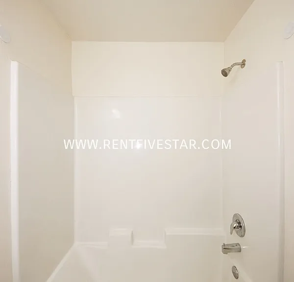3954 Hawthorne Rd #13A — Photo 15