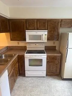27231 Snead Dr #202 — Photo 7