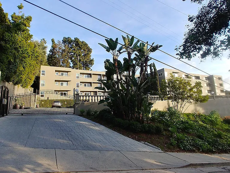 Carmel Heights Apts — Photo 1