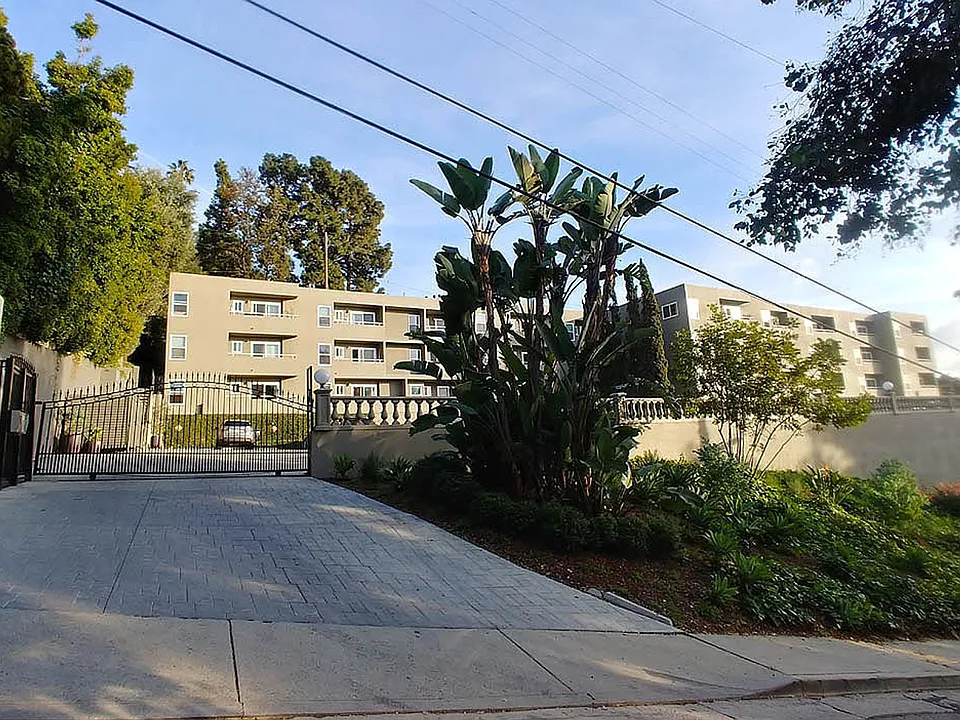 Carmel Heights Apts