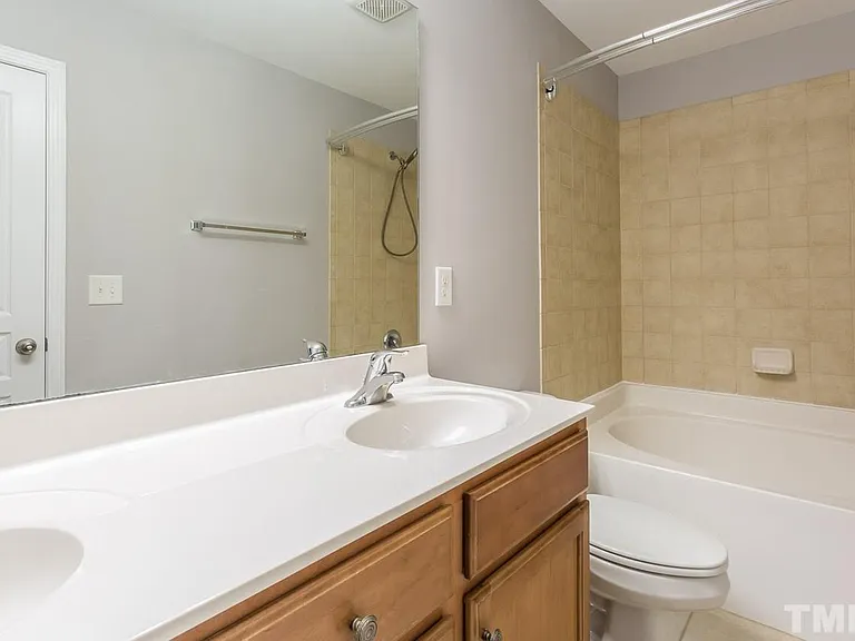 711 Keystone Park Dr #38 — Photo 10