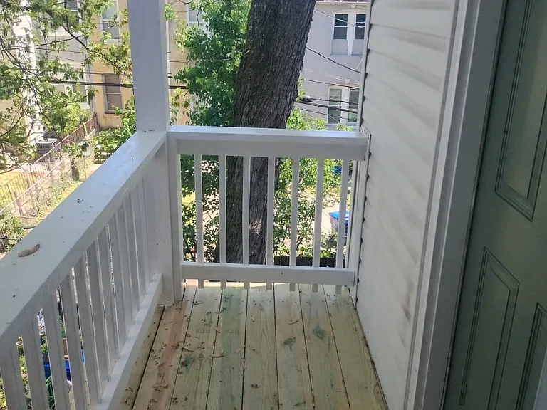 623 N Grantley St — Photo 9
