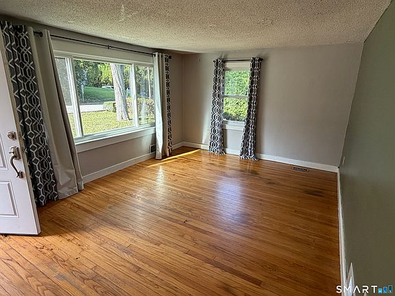 4th image of 37 Lambert Drive