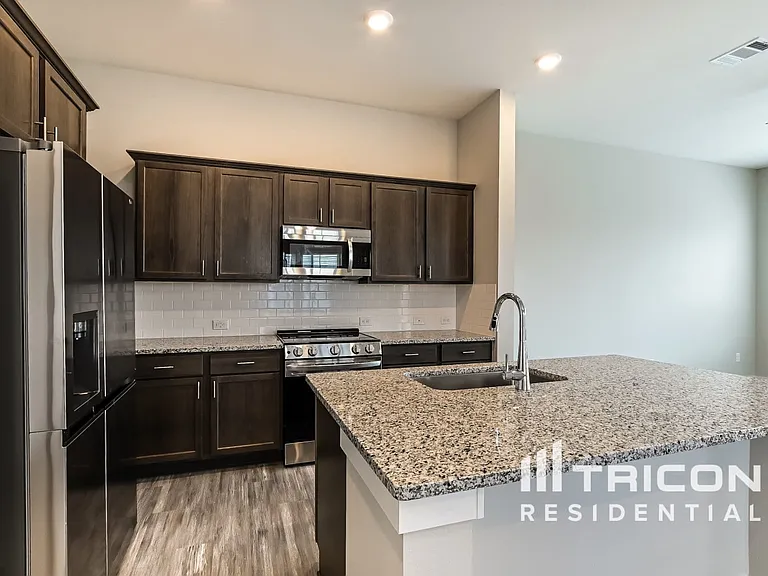 Tricon Peek Road — Photo 47