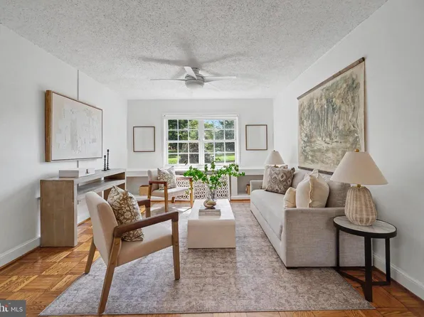1602 W Abingdon Dr APT 101, Alexandria, VA 22314
