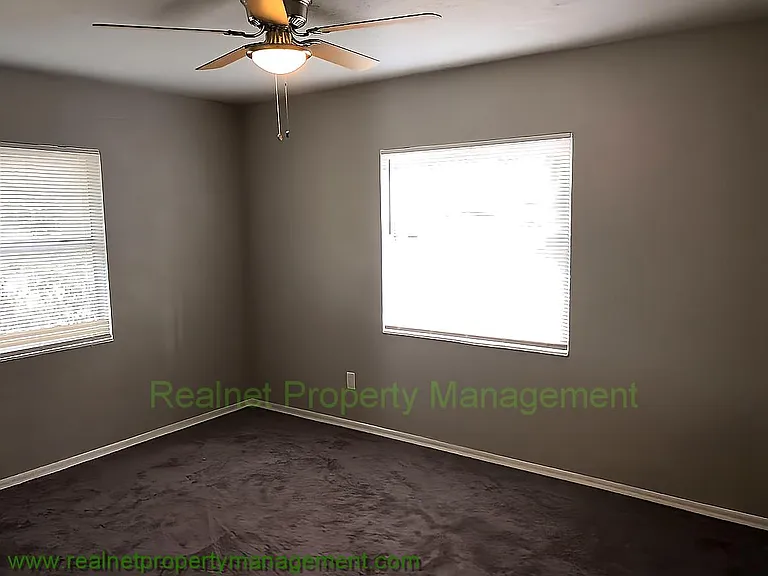 1202 E Linebaugh Ave — Photo 8