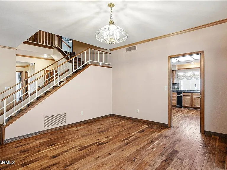 2157 E Alameda Dr — Photo 8