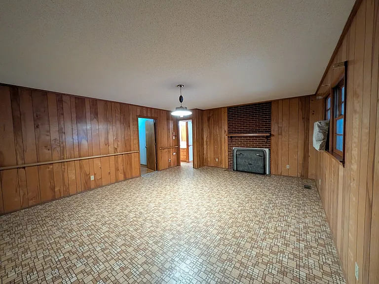 805 Edgewood Rd — Photo 7