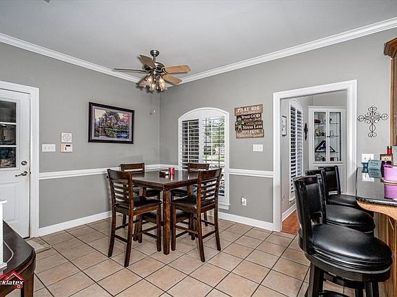 5th image of 10103 Autumn Oaks Ln