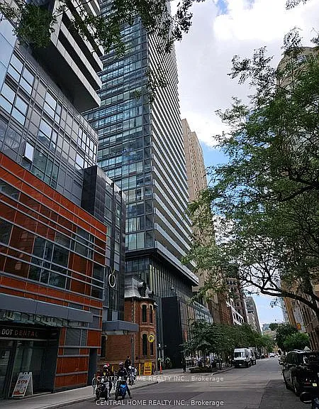 15 Grenville St #2603 — Photo 2