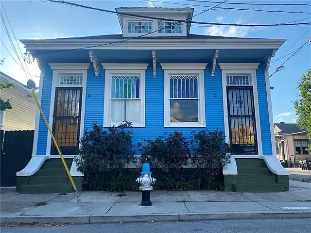 2 bed, 1.0 bath, 950 sqft, $2,000 — Photo 1
