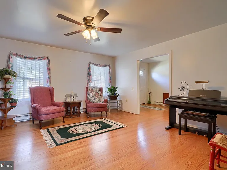 510 E Park St — Photo 10