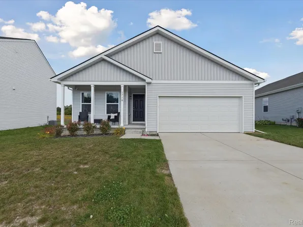 1710 Woodbridge Park Ave, Lapeer, MI 48446