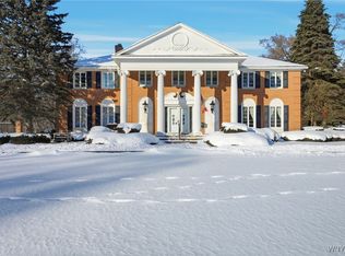 1 Sargent Dr, Lockport, NY 14094