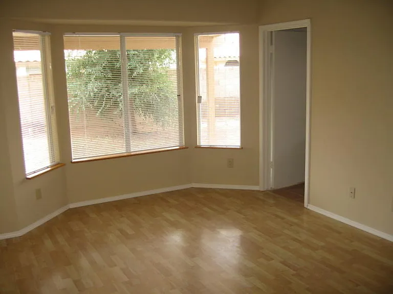 741 W Hackamore St — Photo 16