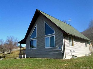 5662 Bonn Way E, Great Valley, NY 14741