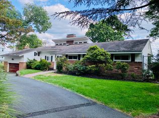 608 Johnston Dr, Watchung, NJ 07069