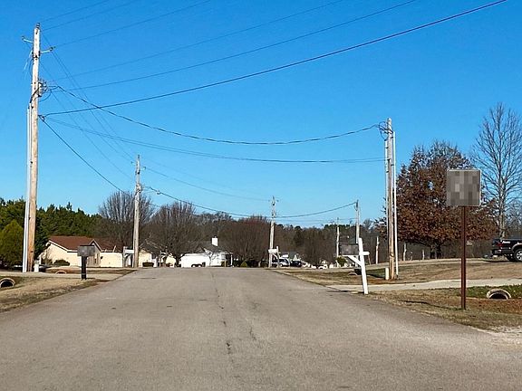 4th image of 127 Meadow Green Dr