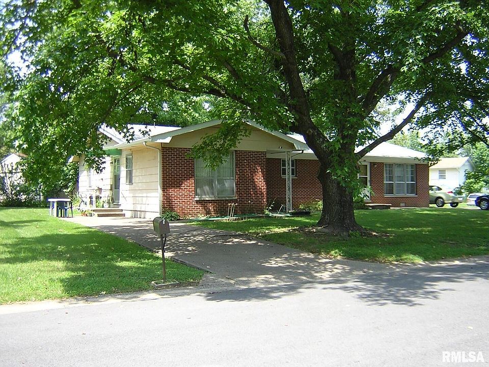 1st image of 206 & 208 S Gray Dr