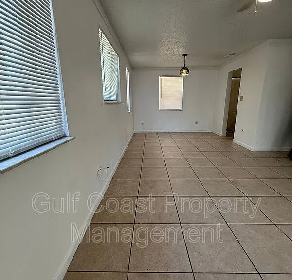 21061 Midway Blvd — Photo 11
