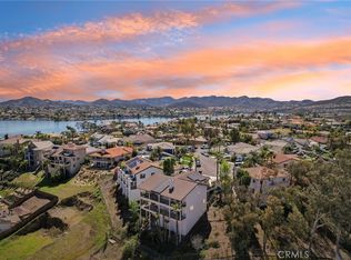 22176 Dogie Pl, Canyon Lake, CA 92587