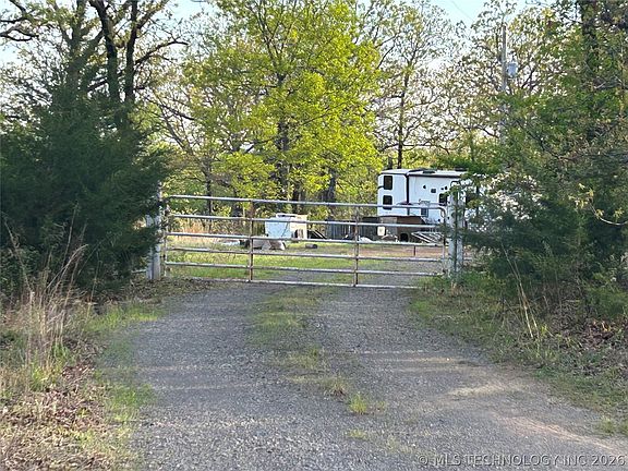2nd image of 6077 W 805th Rd