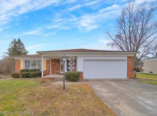 19245 Eldridge Ln, Southfield, MI 48076