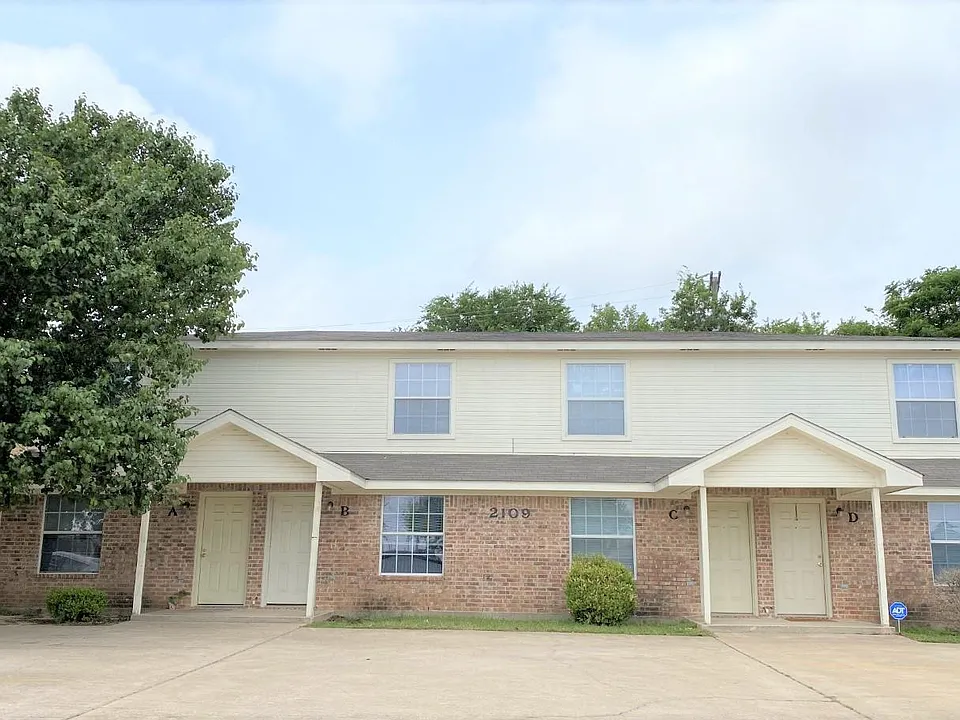 2109 Jennifer Dr #A