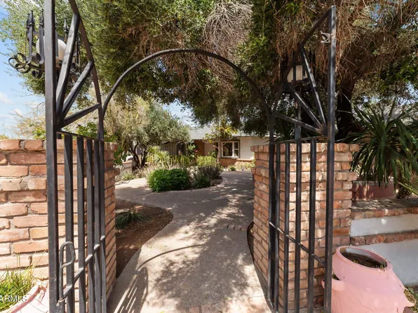 740 SUNNY COVE HEIGHTS Road, Wickenburg, AZ 85390