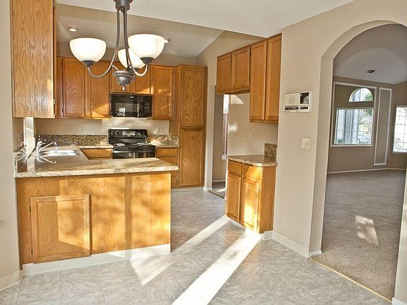 Kitchen and nook 2