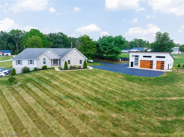 9554 Dover Rd, Apple Creek, OH 44606