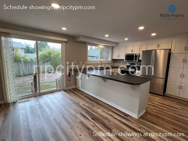 12250 SW Indian Hill Ln — Photo 11