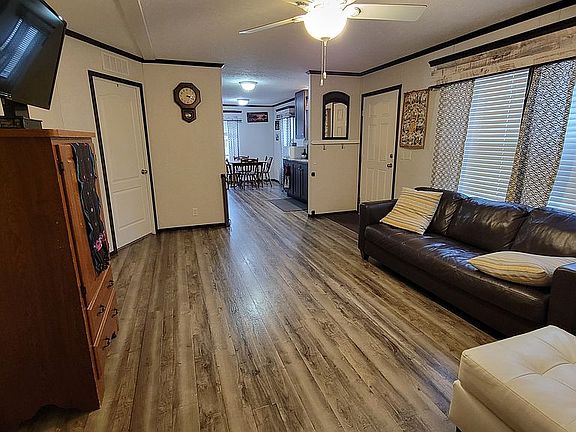 2nd image of 209 Patti Pl