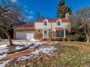 208 Bryant Ave, Glen Ellyn, IL