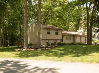 7669 Raglan Dr NE, Warren, OH 44484