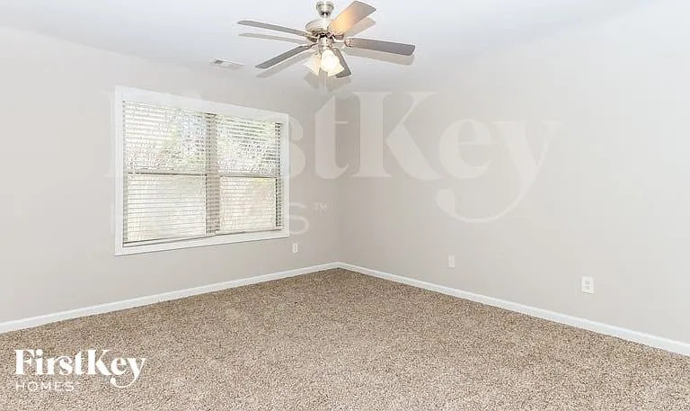 115 Macalester Dr — Photo 10