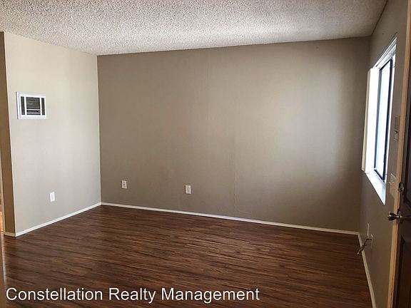 4th image of 4214 34th St APT 02