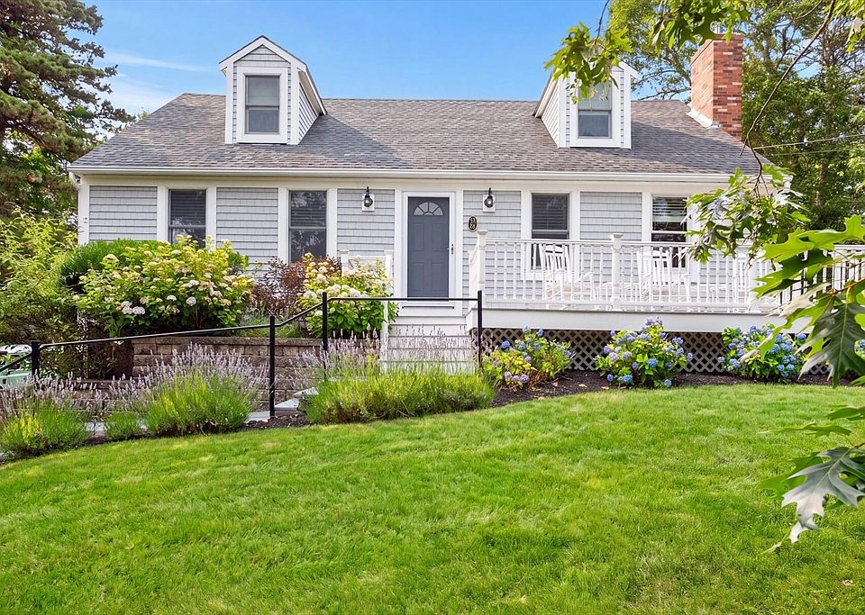 1st image of 25 Marthas Ln