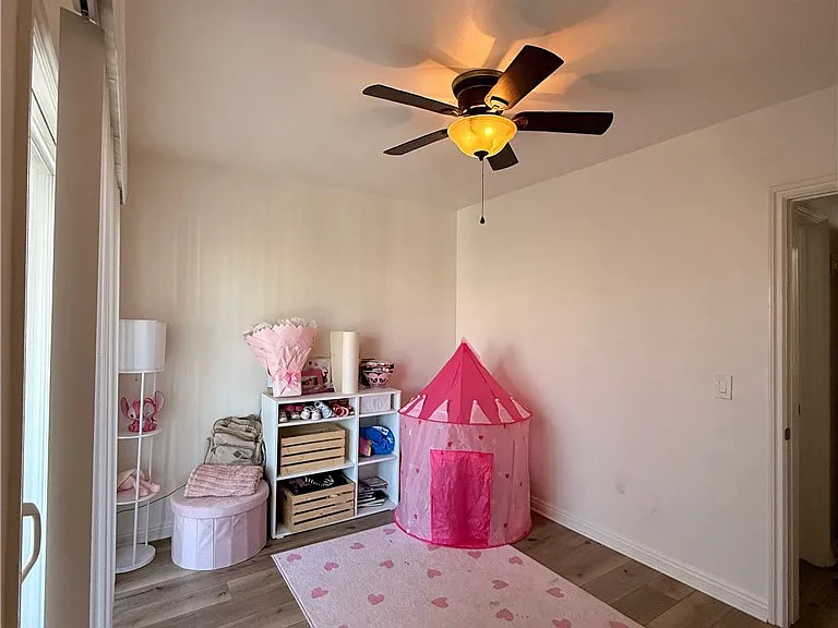 325 La Paloma St — Photo 10