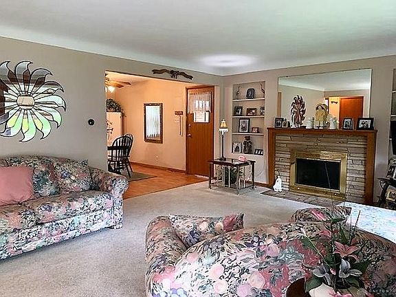 2nd image of 5384 Cornwall Dr