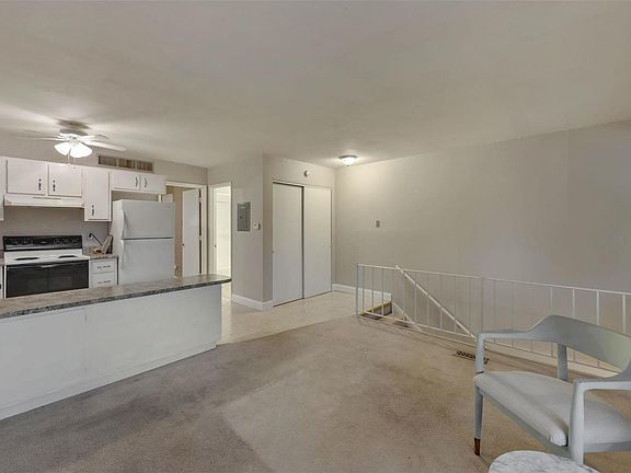 3rd image of 331 Barrington Sq #F